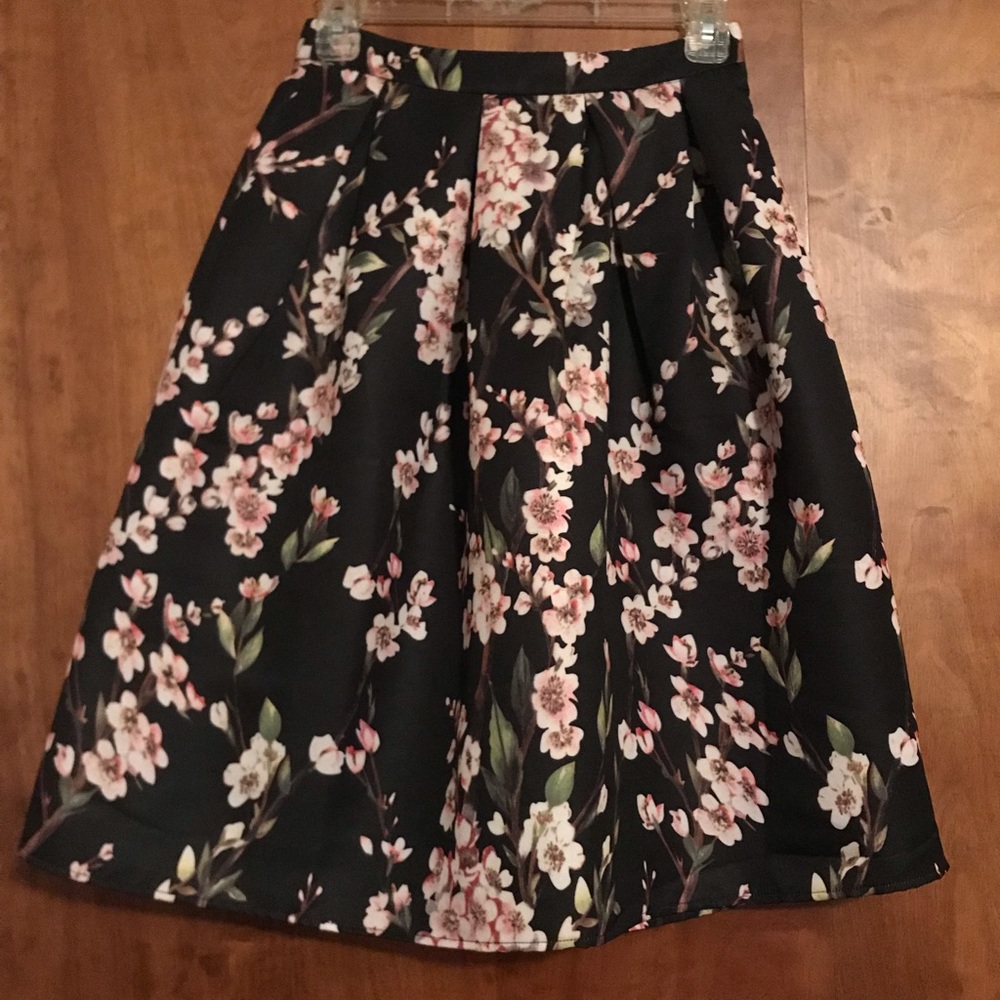 floral skirt